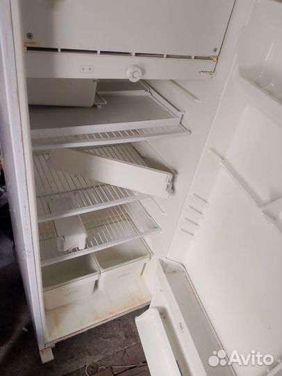 Холодильники и мойка нерж