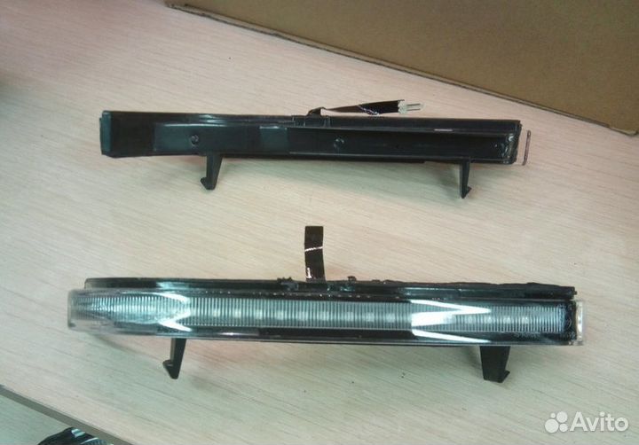 Повторители поворотов Lexus для зеркал Лада Приора