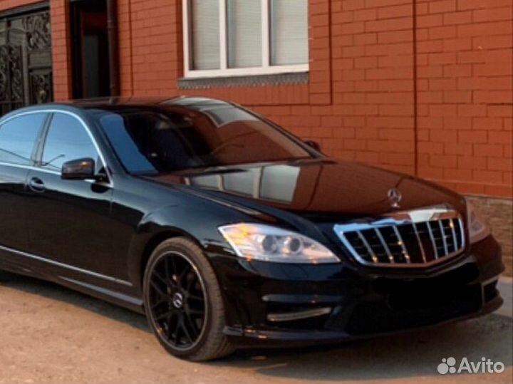 Решетка радиатора mercedes w221