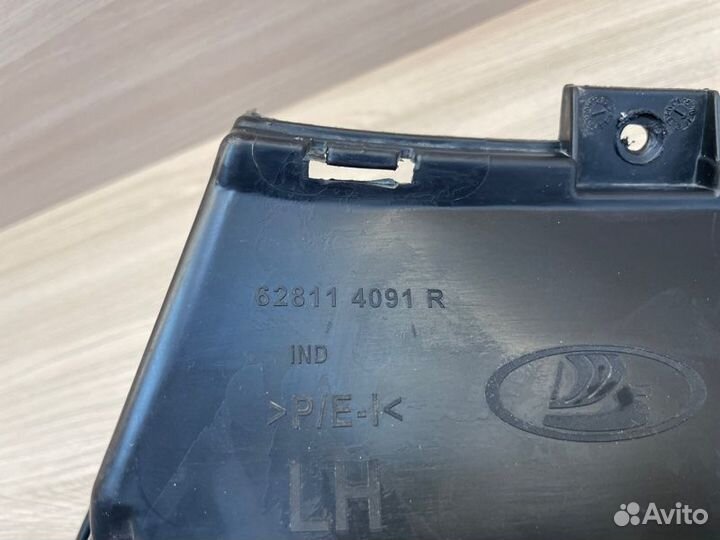 Дефлектор радиатора левый LADA X-Ray