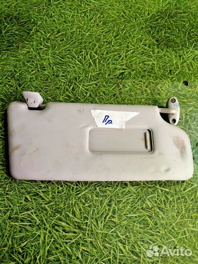 Козырек солнцезащитный правый Форд Фокус 1 2003г