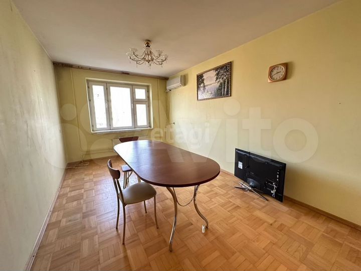 3-к. квартира, 90 м², 7/8 эт.