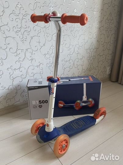 Самокат детский со светящимися колесами