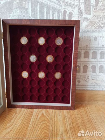 Витрина для коллекций монет