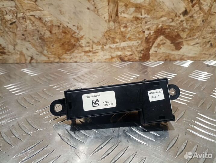 Кнопка датчиков парковки Kia Ceed 2 JD