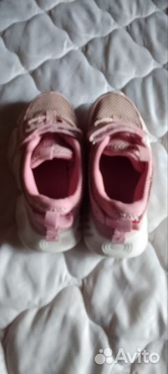 Кроссовки для девочки