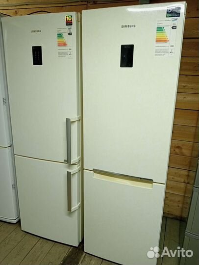 Холодильник Samsung