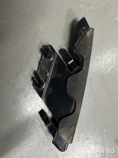 Кронштейн фары левый Nissan Qashqai J10 63123JD00A