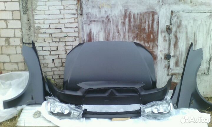 Lancer 10 бампер,противотуманки,юбки,капот