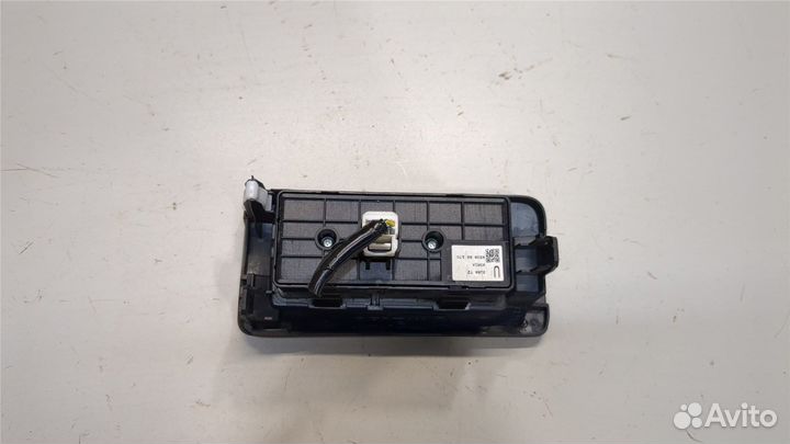 Кнопка удержания в полосе Mazda CX-5, 2013