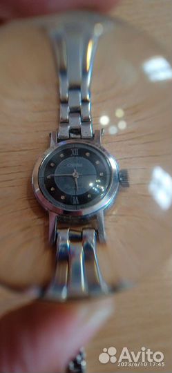 Часы женские 