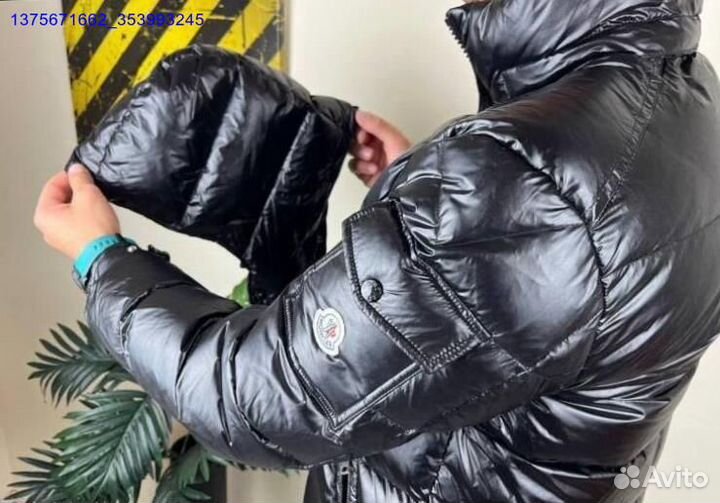 Гладкий пуховик Moncler для стильных зим