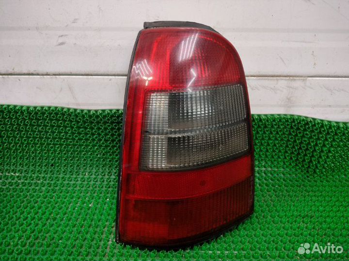 Фонарь задний левый Opel Vectra B X18XE 1998