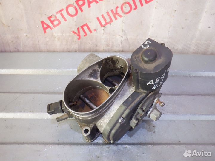 Дроссельная заслонка Audi A8 D2 4.2л