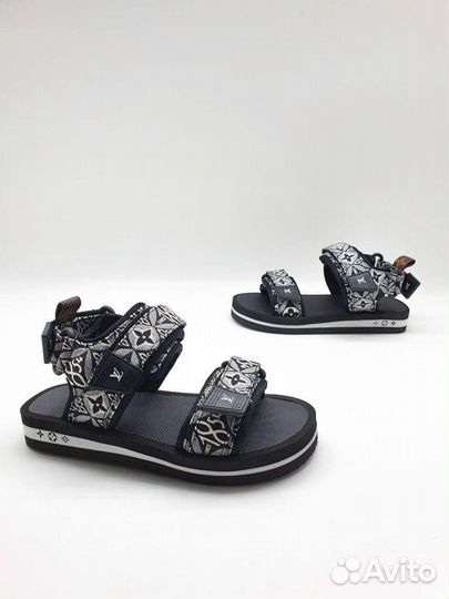 Сабо Louis Vuitton