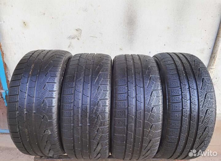 Pirelli Winter Sottozero 210 245/40 R18 108W