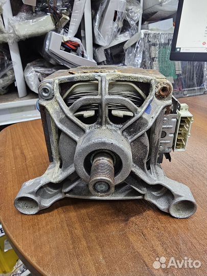 Двигатель Indesit 160027797.00-6контактов