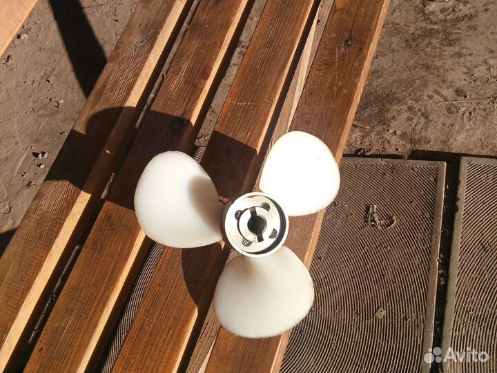 Винт для катера