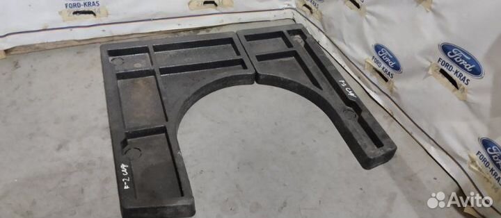 Наполнитель багажника Ford Focus CB4 iqdb 2006