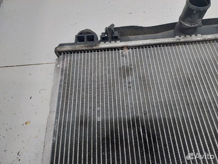 Радиатор охлаждения двигателя Toyota Venza