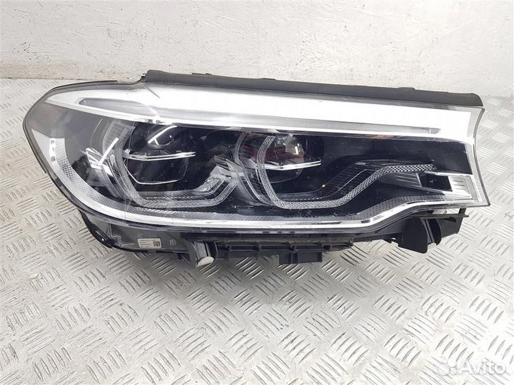 8499122 Фара правая BMW 5 G30/G31