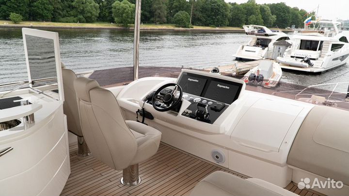 Моторная яхта Princess 68 2017 г.в