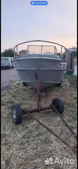 Катер Москва 2