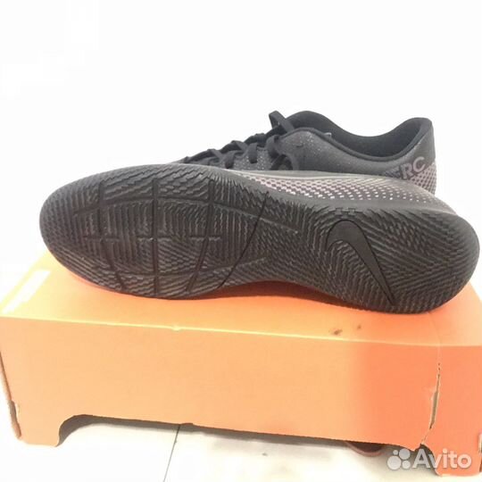 Бутсы футзалки Nike 42