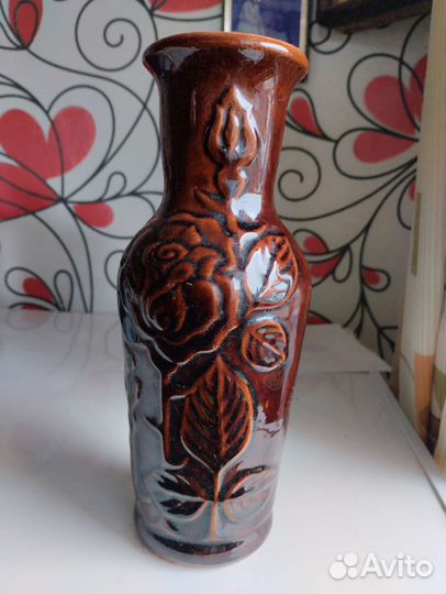 Ваза из цветного стекла и керамическая