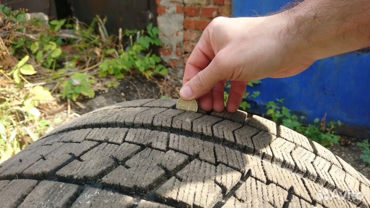 Bridgestone Blizzak VRX 215/50 R17 91S