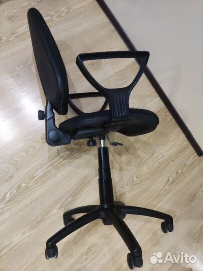 Компьютерное офисное кресло
