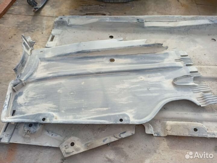 Защита днища задняя левая audi a4 b8 rest