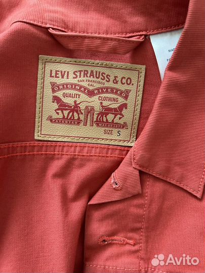 Джинсовая куртка levis