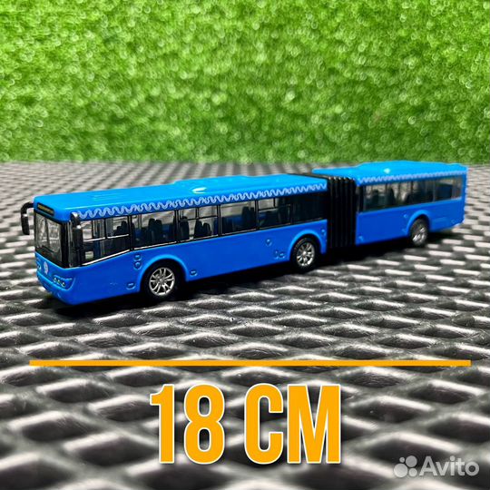 Металлический автобус-гармошка