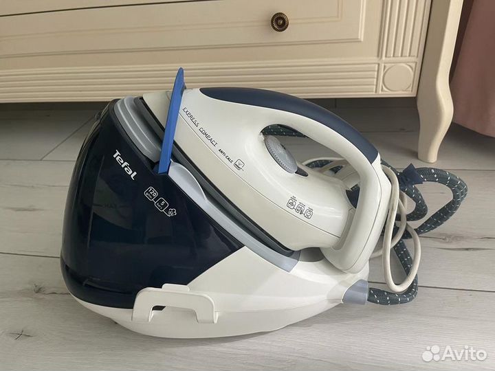 Утюг с парогенератором tefal
