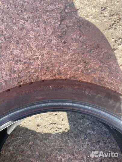 Bridgestone Blizzak Ice 255/35 R19