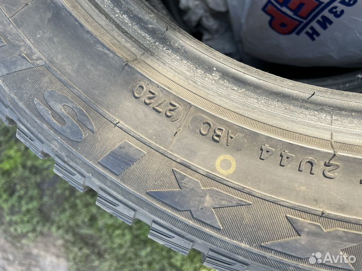 Maxxis ArcticTrekker NP3 225/55 R17