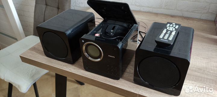 Продам мини музыкальный центр