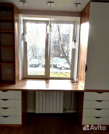 Рабочая зона у окна