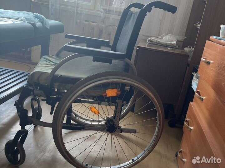 Инвалидная коляска