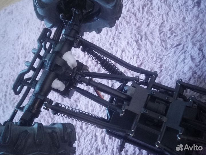 Радиоуправляемая машинка краулер 1:18/1:20