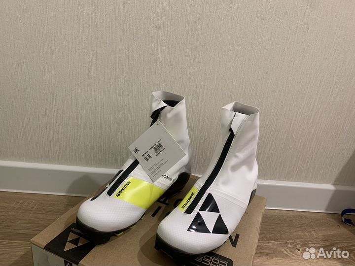 Новые Лыжные ботинки классика fischer speedmax