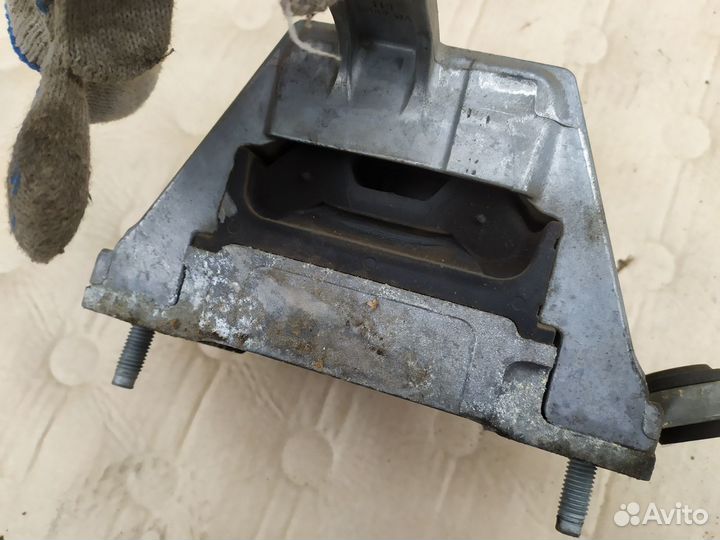 Опора двигателя кпп Опель Инсигния