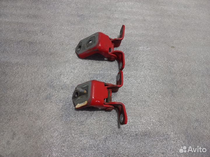 Петли двери задней левой комплект Mazda 3 BK