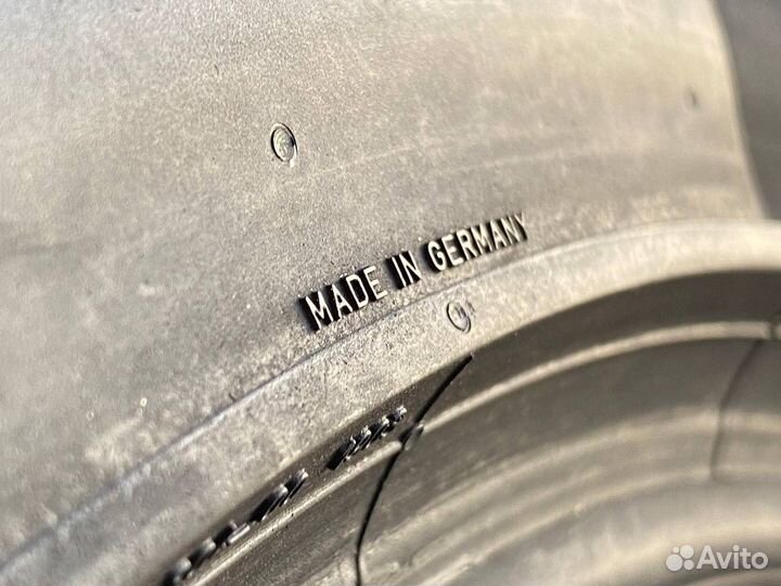 Pirelli P Zero PZ4 225/45 R19