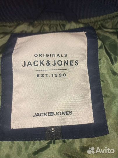 Куртка бомбер