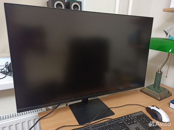 Монитор Samsung 31.5