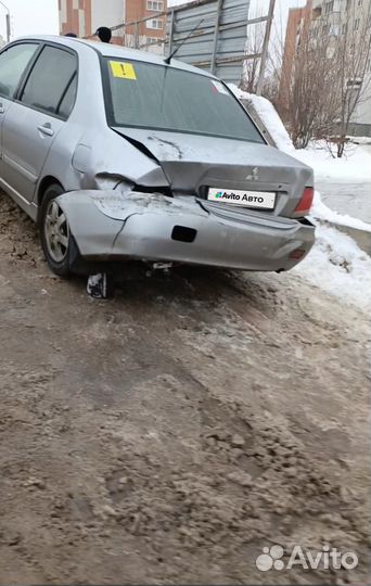Mitsubishi Lancer 1.6 AT, 2005, битый, 130 000 км