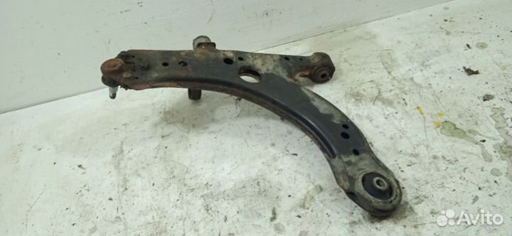 Рычаг передний Шкода