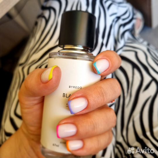 Маникюр, покрытие гель-лак, наращивание ногтей